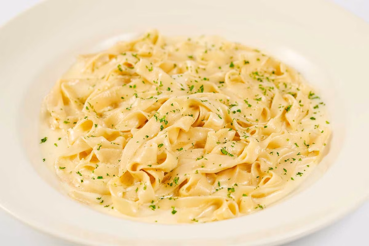 Fettuccini Alfredo - The Cheesecake Factory Menu Prices 2026